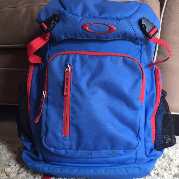 oakley backpack blue